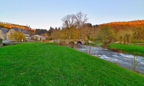 Location d'un appart-hôtel en automne à Vresse-sur-Semois en Ardenne belge